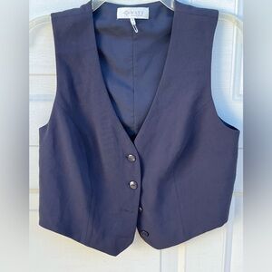 Wayf  Women's Sleeveless Vest Top navy small